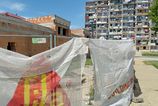Nikdy nedokoncena pristavba skolky stala radnicu 200 tisic eur teraz ju zburaju