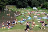 Slovensko caka tropicka horucava teploty dosiahnu 37 C