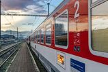 Pri Krompachoch prerusili zeleznicnu dopravu po zrazke vlaku s osobou