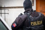 Akcia Potar na cudzineckej policii Inspekcia zadrzala policajta z Bratislavy