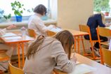 Maturantov caka pokracovanie pisomnej casti testov v stredu si overia svoje znalosti z cudzich jazykov