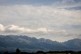 mraziva noc na obzore teploty klesnu hlboko pod nulu vietor na horach neustava