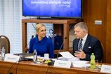Balik na podporu rastu sa odklada Vlada ho otvori az po klucovom rokovani tripartity