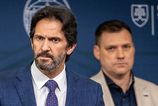Opozicia utoci na dvoch frontoch Tomasa Tarabu tlaci k odchodu kvoli zonacii Roberta Kalinaka chce odvolat pre nemocnicu v Presove