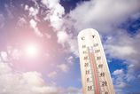 V piatok bude opat horuce SHMU vydal vystrahy vsetkych urovni