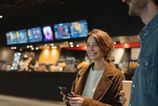 dvadsa rokov filmovch veerov cinemax oslavuje narodeniny s divkmi